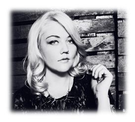 ELLE KING